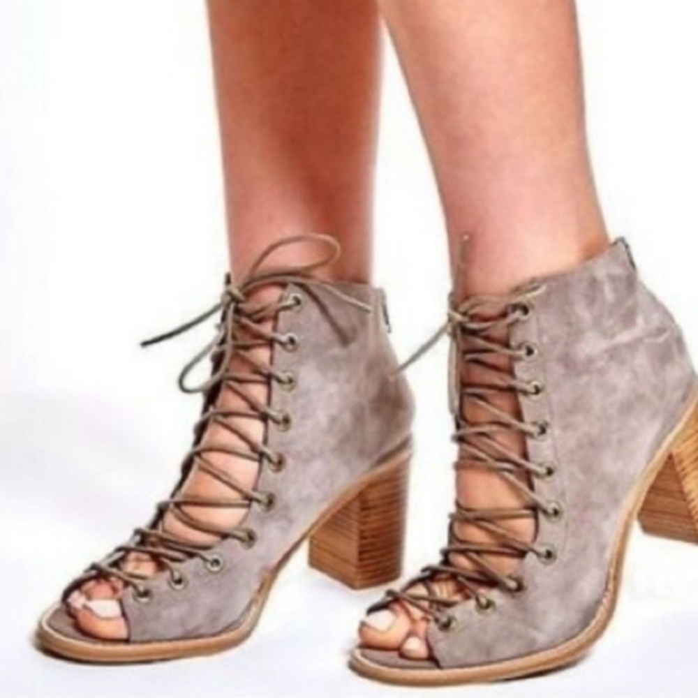 Jeffrey Campbell Cors Suede lace up shoes Womens size 7 EUC
